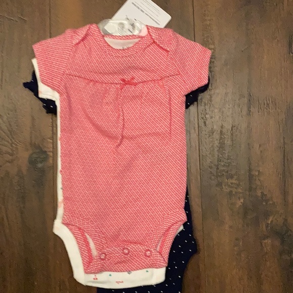 Newborn Girls 3 pack Onesie Set - Picture 2 of 5